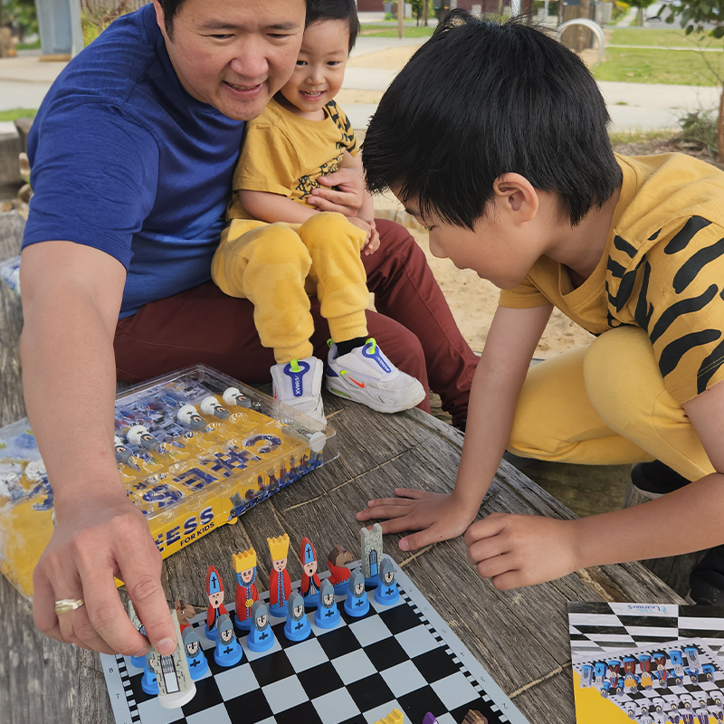 Conjunto de tabuleiro de xadrez, Q Edition Xadrez Estereoscópico de  Desenho Animado, Conjunto de artes e ofícios para crianças, tabuleiro de  xadrez, pintura, brinquedos, peças de xadrez, Rojax